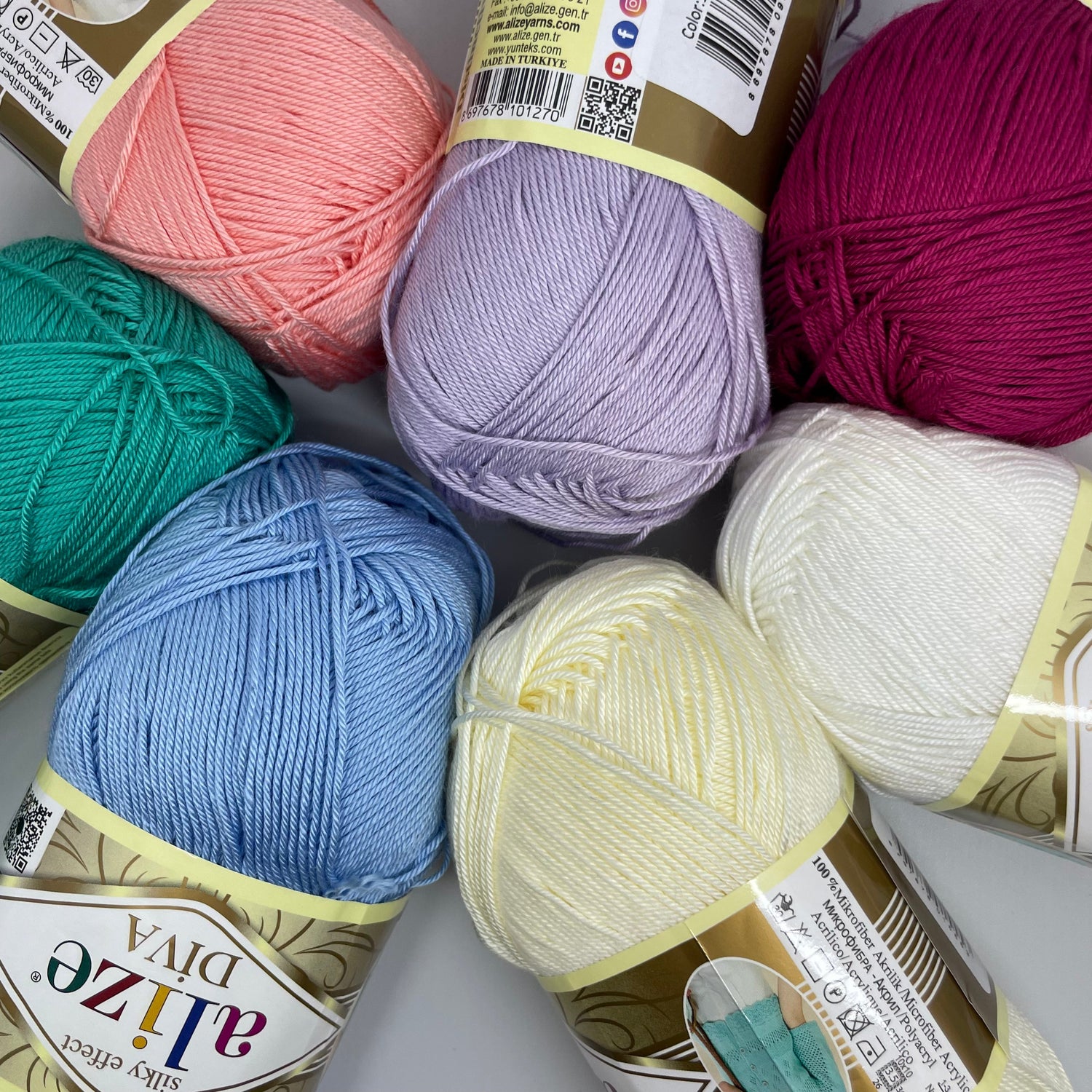 Acrylic yarn